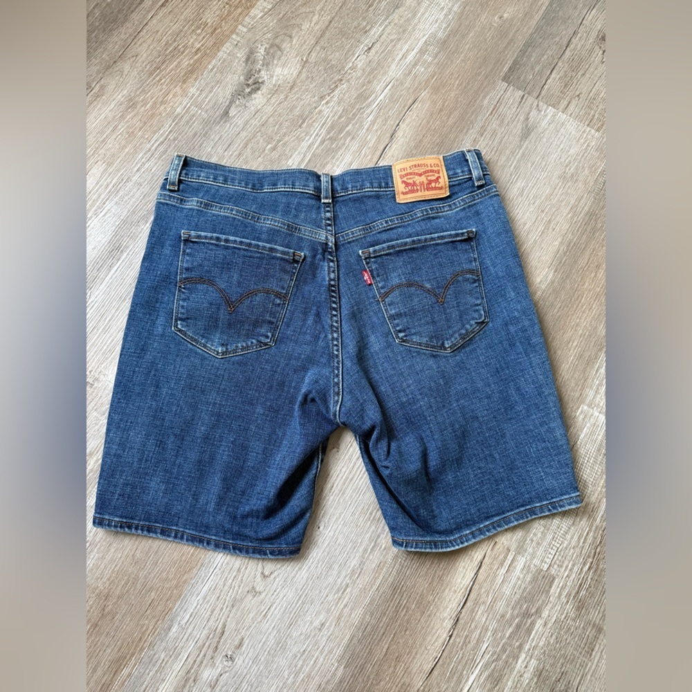 Levi's Classic Denim Bermuda Blue Denim Shorts Mom Shorts Dark Blue Size 31 33